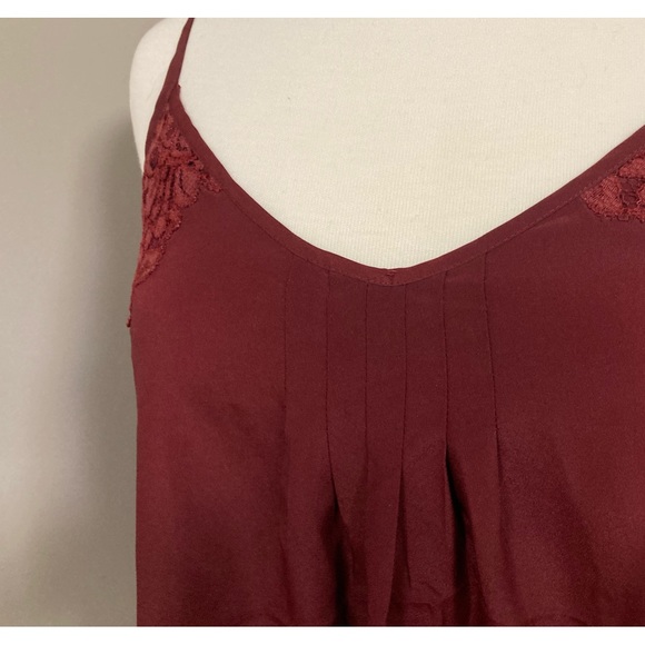 Aritzia - Talula - Wine Coloured Camisole w Lace details - M - Picture 2 of 5